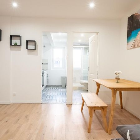 Budget Appart Avec Parking Au Centre-Ville Charleville-Mézières エクステリア 写真