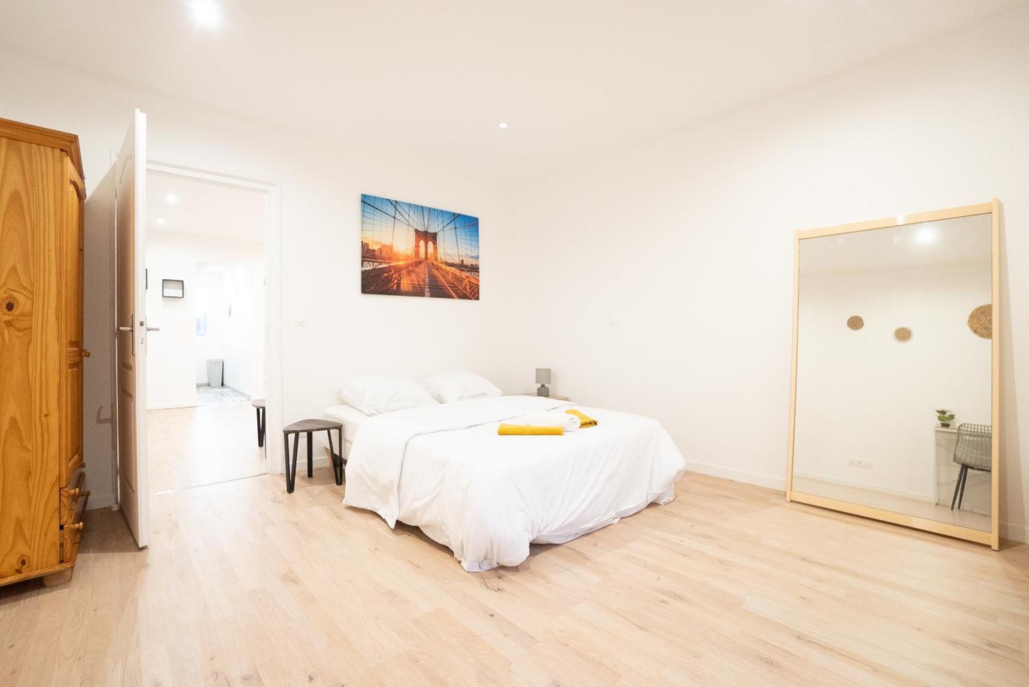 Budget Appart Avec Parking Au Centre-Ville Charleville-Mézières エクステリア 写真